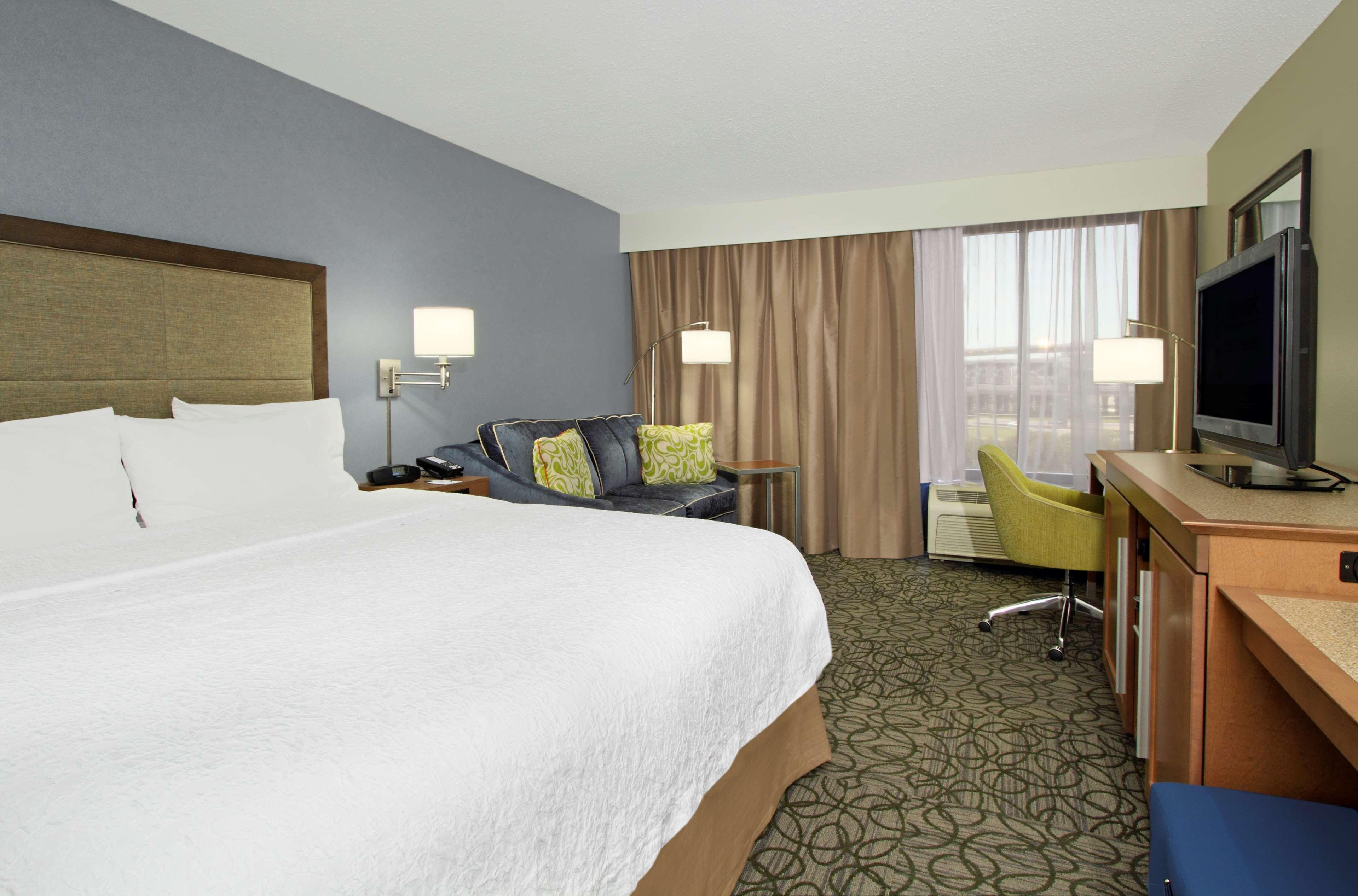 Hampton By Hilton Austin South - I-35 & Ben White Hotel Екстериор снимка