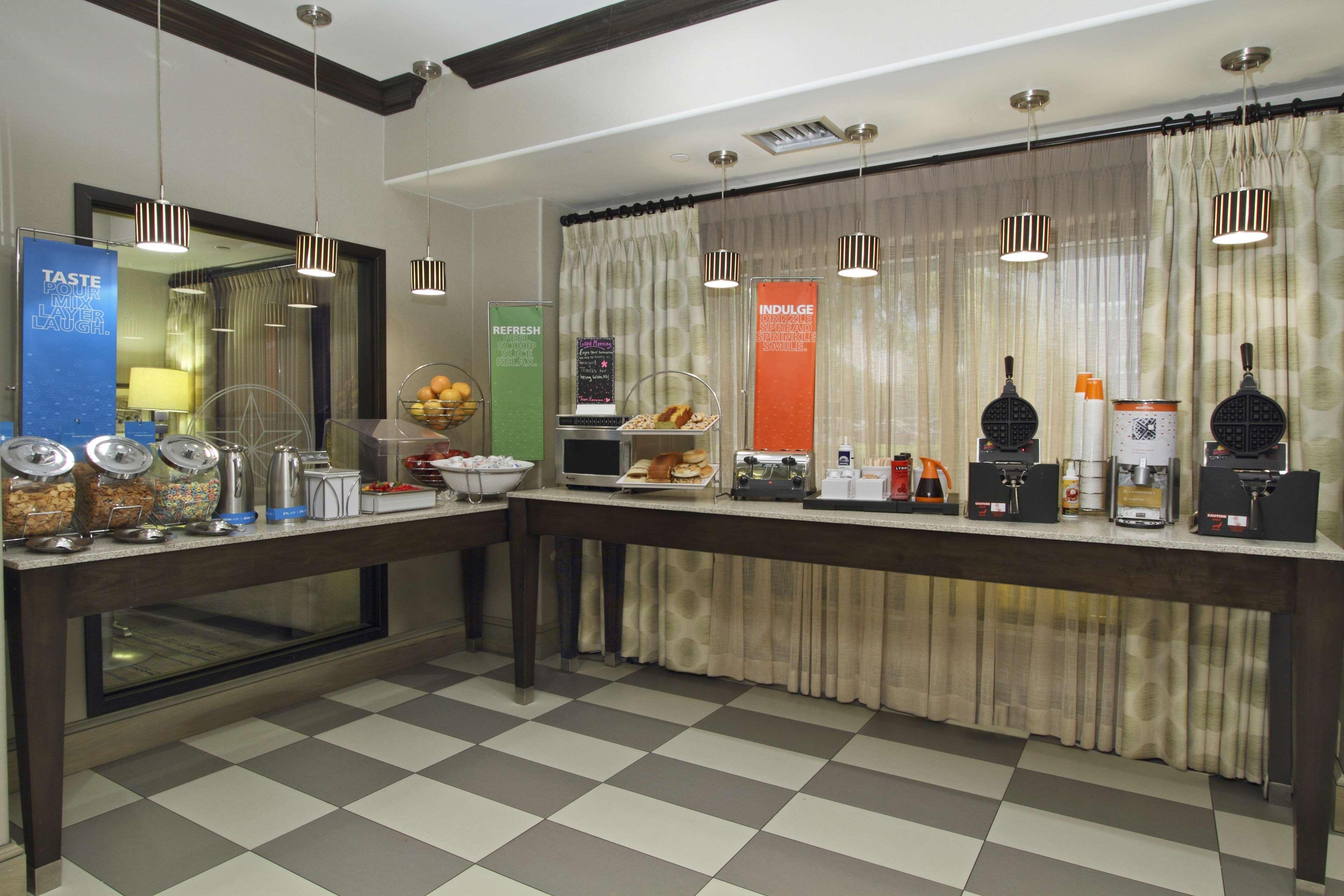 Hampton By Hilton Austin South - I-35 & Ben White Hotel Екстериор снимка