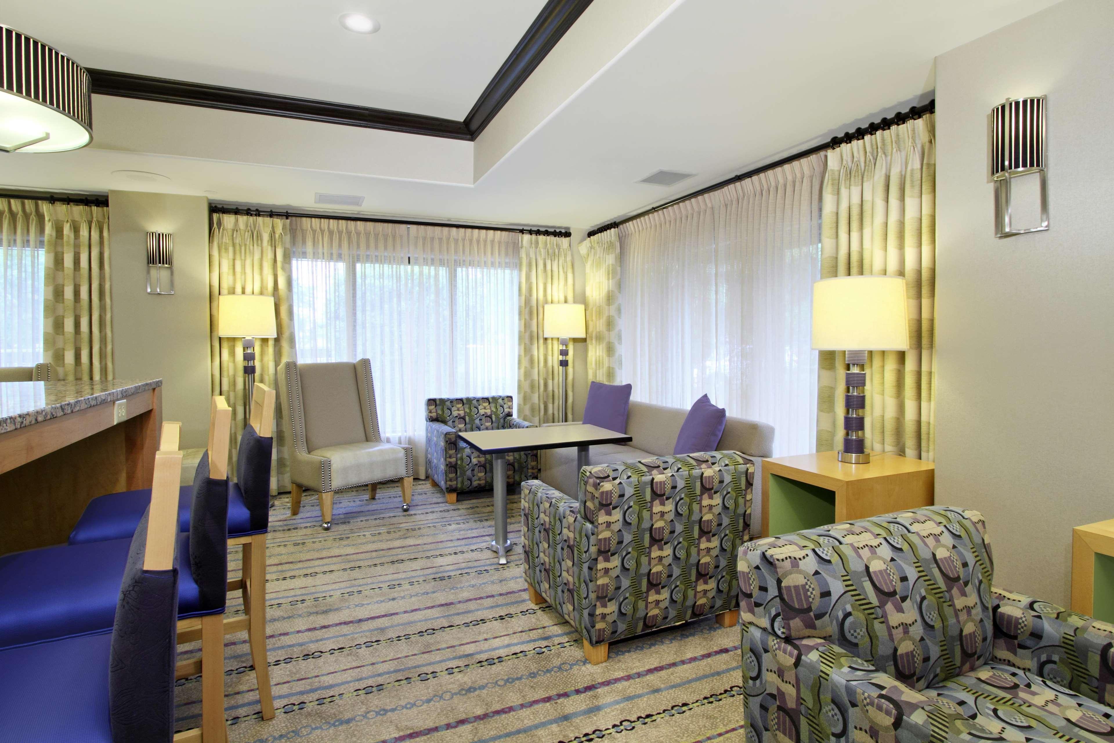 Hampton By Hilton Austin South - I-35 & Ben White Hotel Екстериор снимка