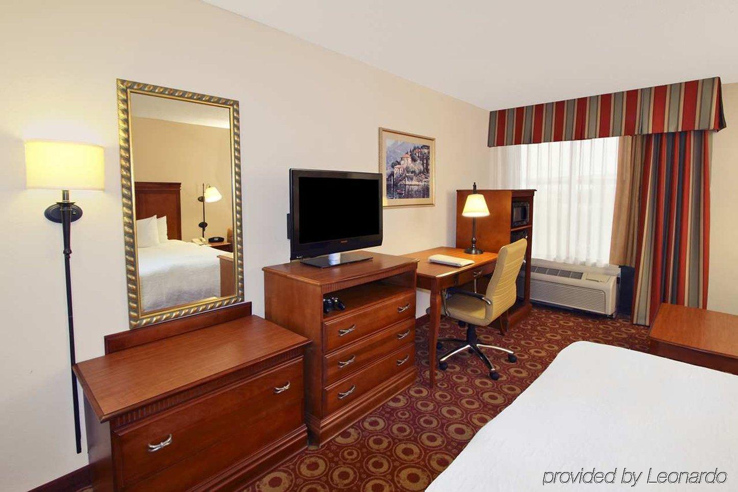 Hampton By Hilton Austin South - I-35 & Ben White Hotel Екстериор снимка