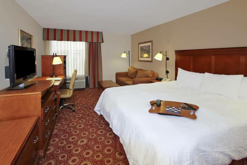Hampton By Hilton Austin South - I-35 & Ben White Hotel Екстериор снимка